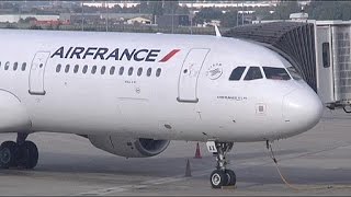 Air France pilots to continue strike over low-cost plans