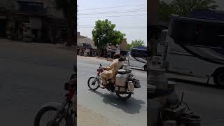 وہاڑی سے ملتان زبردست ٹائم #multan #vehari #road #trending #bus #youtubeshorts #shortsfeed #travel