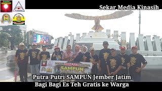 Putra Putri SAMPUN Jember Jatim Bagi Bagi Es Teh Gratis ke Warga