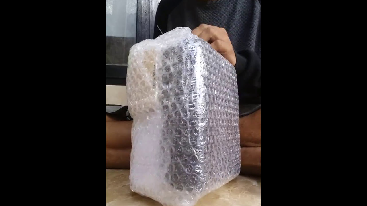 Unboxing Paket Dari Lazada - YouTube