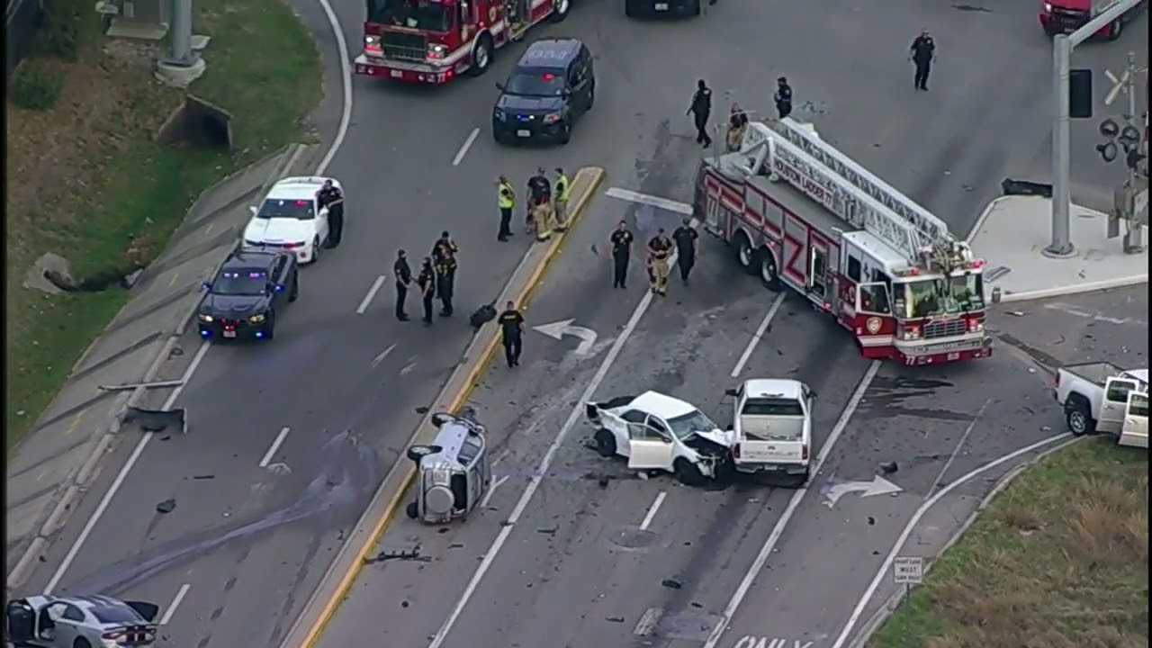 Police Chase Ends In Multivehicle Crash In Northwest Houston - YouTube