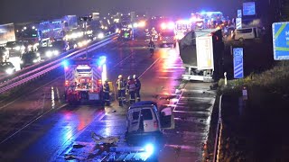 Schwerer Unfall auf der A1 bei Barsbüttel: Massenkarambolage durch Lkw-Reifenplatzer!