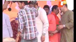 Over 100 CPI members join BJP in Chhatrapur