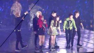 (fancam) - SS4 Seoul - Oops with F(x) Victoria, Sulli and Amber