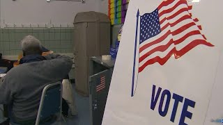 Puerto Ricans registering to vote