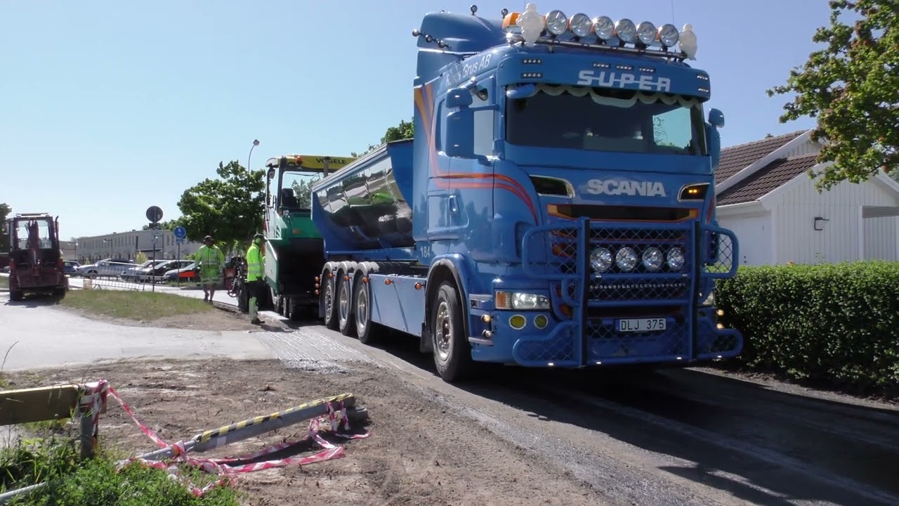 4K/Scania V8 Lastbilar Levererar Asfalt 30 Maj 2023 - YouTube