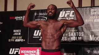 Jon Jones looking happy on weight for his latest title defence | UFC 239 Official Weigh-Ins