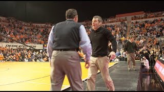 John Smith And Tom Brands Get Into It At 2017 Iowa vs Ok State