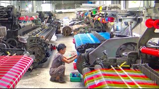 Amazing videos show the labor force in Vietnam's factories