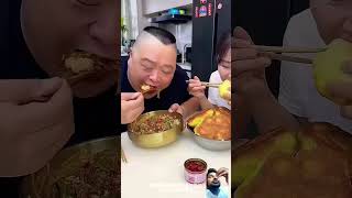 Funny Husband and Wife Eating Show - Epic Food Battle! 🤣😂#asmr #美味しい食べ物#食べ物