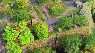 天空の城 美しい藤の花 新緑の岡城 ドローン映像4K 20190422 GWオススメ  Beautifully blooming wisteria in Okajou Castle. Aerial