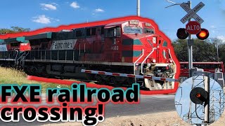 Railroad Crossing | Loma de Luxemburgo, Lomas de Sur, JC