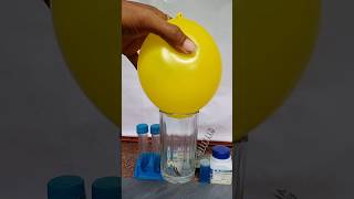 गुब्बारे 🎈 से उठाये गिलास🥛 को 💯🔥।। Easy science experiment 💥🌟।। #science #ytshorts #shorts