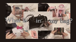 What is in my bag? ･:*+  /  いつも荷物が多い韓国アイドルヲタク兼コスメヲタクな高校生のバッグの中身🎀