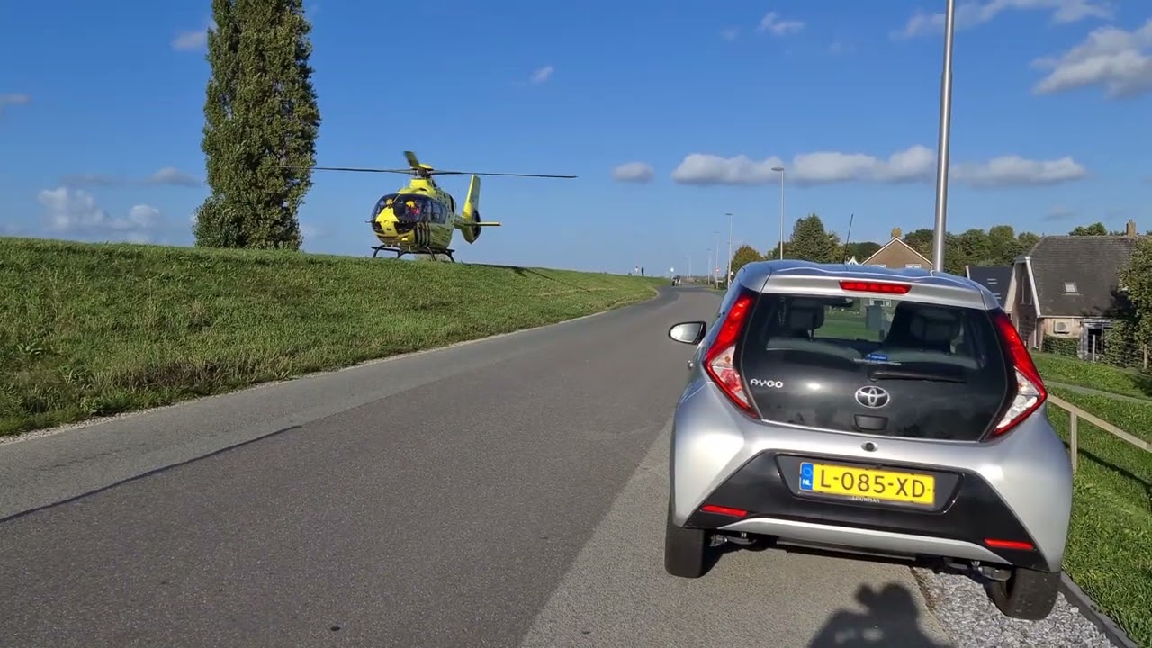 Spoed Aankomst Politie, Ambulance En Lifeliner 2 Bij Melding In ...