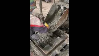 Molding concrete bricks with simple tool