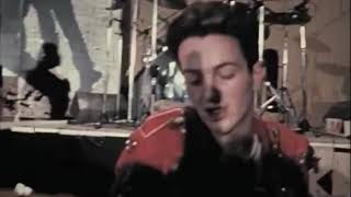 The Clash - Police And Thieves (Legendado) HD