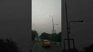 foggy afternoon in Kolkata #youtube #shorts #trending #catloversabana #kolkata #road