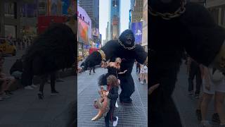 Only in NY! 🗽😱#funnyvideo #kingkong #nyc