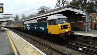 47593 and 47712 pass through Taplow with the Royal Windsor Statesman.