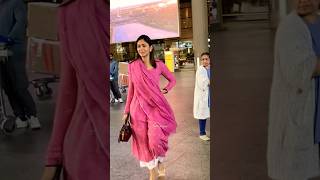 Mrunal Thakur Latest Beautiful  Looks  @  Airport | Mrunal Thakur Latest Video |