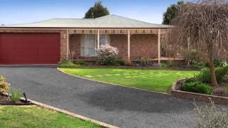 OpenHouseTours video for 5 The Dell, Narre Warren North presented by Del Real Estate