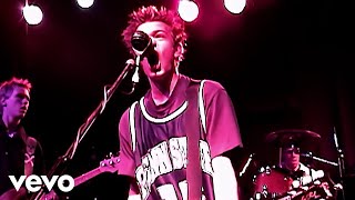 Sum 41 - Makes No Difference (Official Music Video)