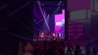 Nicki Minaj performs “Super Bass” & Taylor Swift is here for it #nickiminaj #taylorswift #mtv #short
