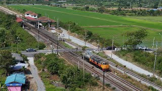 タイ国鉄 蒸気機関車SL走行後に後続する復路分の水を輸送するGE牽引タンク車 ドローン空撮