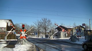 Spoorwegovergang Neukloster (D) // Railroad crossing // Bahnübergang