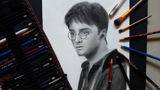 Drawing Harry Potter with Graphite and Charcoal || Daniel Radcliffe || Harry Potter Series