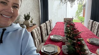 Vamos a decorar la mesa para hoy navidad. Acompáñame