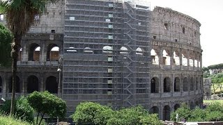 Tourists disappointed to find Rome attractions under restoration