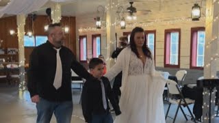 Bride Shocked After Walking Into Empty Wedding Venue