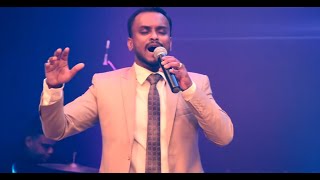 Singasanathil Veetrirukkum | சிங்காசனத்தில் வீற்றிருக்கும் | Pastor Gersson Edinbaro | Worship song