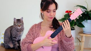 YOUR FIRST UKULELE LESSON (Taught by a music teacher!)
