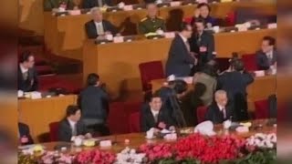 1998年3月17日，九届人大一次会议举行第五次全会，朱镕基任国务院总理，张万年迟浩田为中央军委副主席，傅全有于永波王克王瑞林为中央军委委员，肖扬当选最高人民法院院长，韩杼滨当选最高人民检察院检察长。