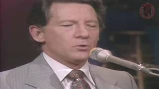 Jerry Lee Lewis - Great Balls Of Fire 1977