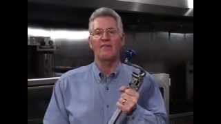 Edlund S-11 Manual Can Opener Demonstration