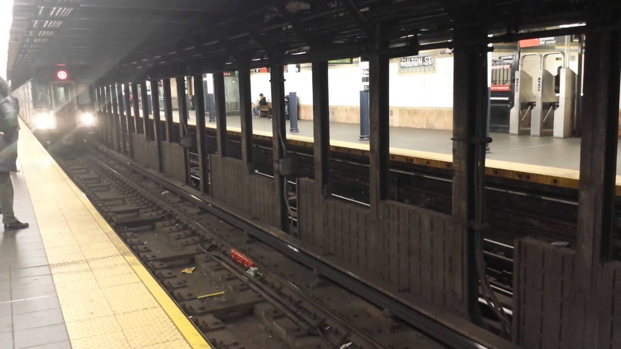 MTA New York City Subway: Woodlawn Bound R142A (4) Train Arriving And ...