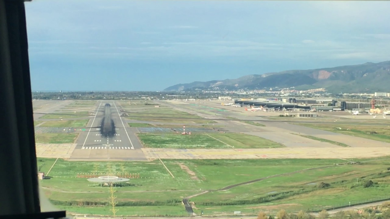 B-737NG Landing At Barcelona BCN/LEBL, Rwy. 25R - YouTube