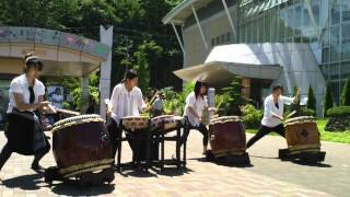 2012/8/22  花の都公園　公演　「しまり雪が」