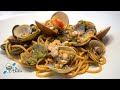 Spaghetti con zucchine vongole fasolari calamari