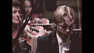 Tchaikovsky Concerto #1 op. 23 - II Konstantin Soukhovetski at 2004 UNISA International Competition