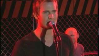 Lifehouse performs 