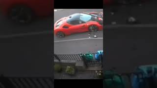 خسارت میلیاردی ٫ تصادف فراری #shorts  #car #ferrari