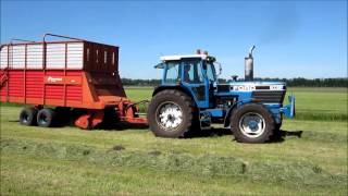 Gras inkuilen met loonbedrijf van der Meulen (2013)