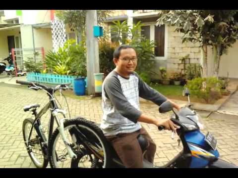 Bawa Sepeda Pakai Motor - YouTube