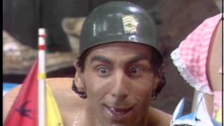 Fridays (3/4) Michael Richards In A Baby Pool (1980)