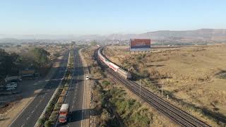 Offlink Bhusawal WAP4 25047  With 20103 LTT Gorakhpur Superfast At MPS